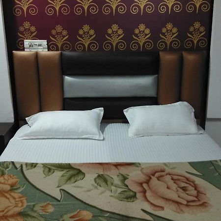 Hotel Euro International Нью-Делі Екстер'єр фото