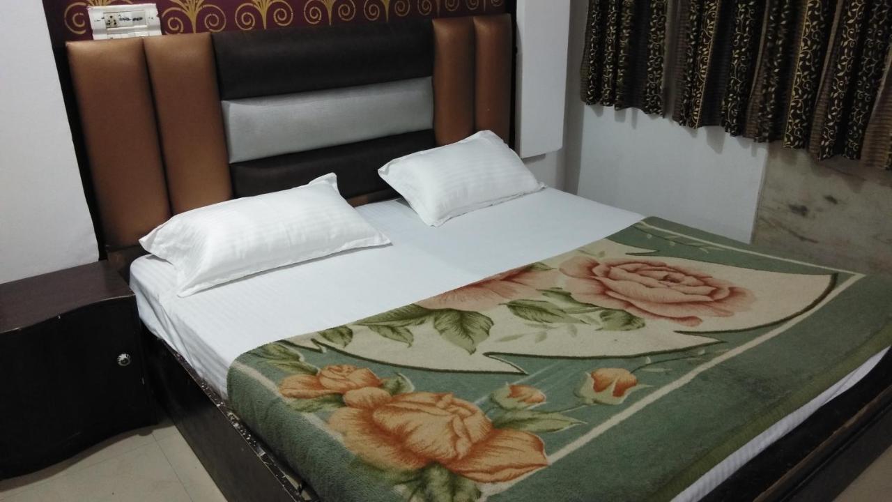 Hotel Euro International Нью-Делі Екстер'єр фото